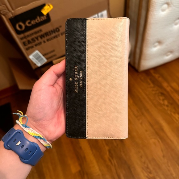 kate spade wallet - Picture 2 of 3